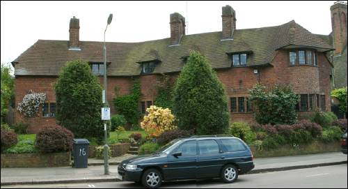16 Wellgarth Road